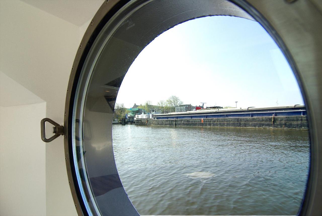 Hotel Eco HouseBoat Ámsterdam Exterior foto